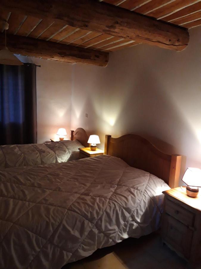 Gites Les Costoliers Chateauneuf-Miravail Exterior foto